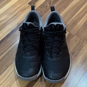 Keen Black and Gray Men's Athletic Shoes